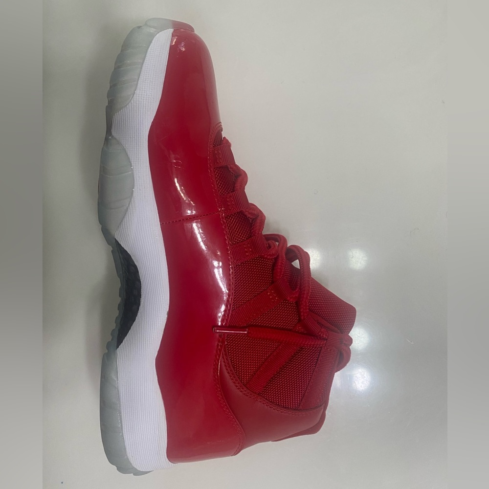 Jordan 11 Retro - Picture 4 of 4